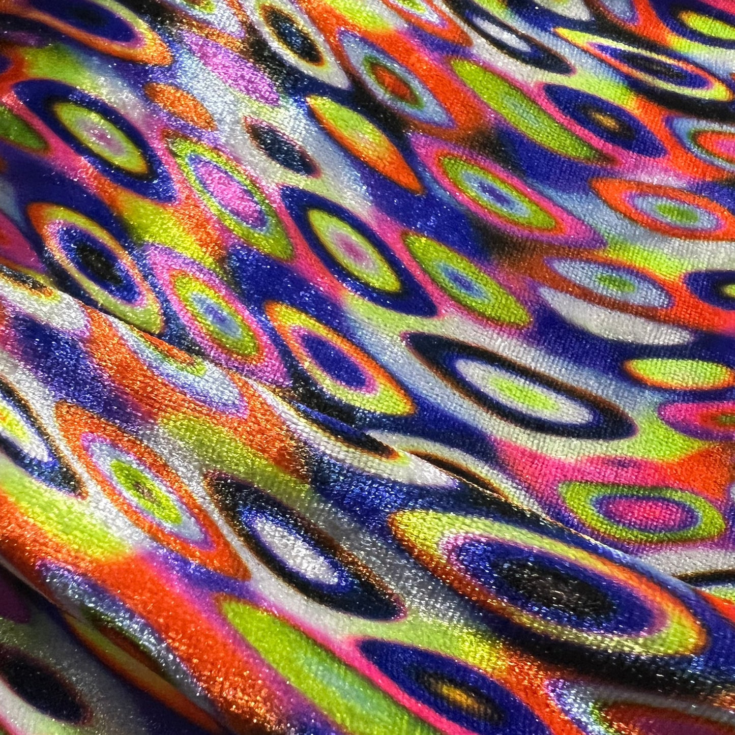 Retro print stretch velvet